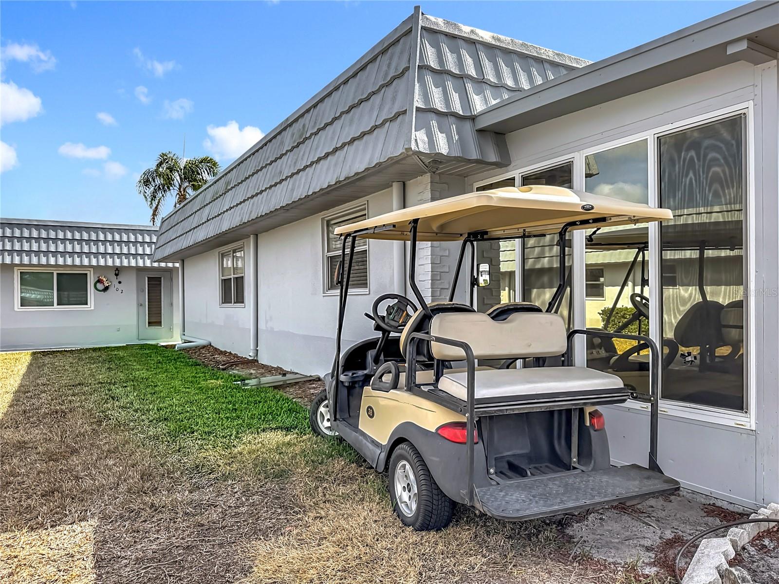 Image 39 of 54 For 202 Bedford Trail 103