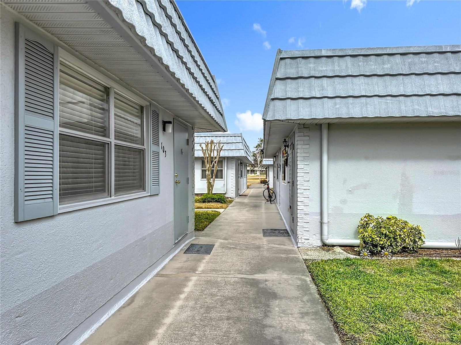 Image 6 of 54 For 202 Bedford Trail 103