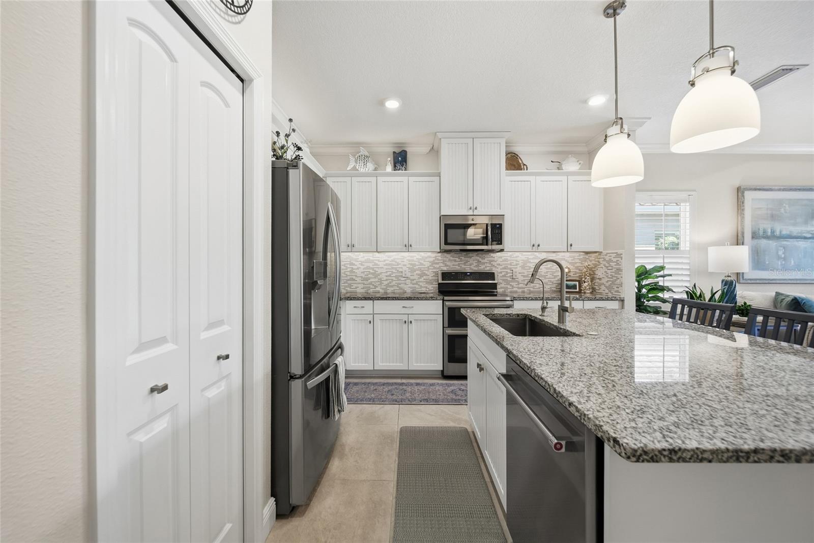 Image 15 of 45 For 7205 Costa Bella Drive