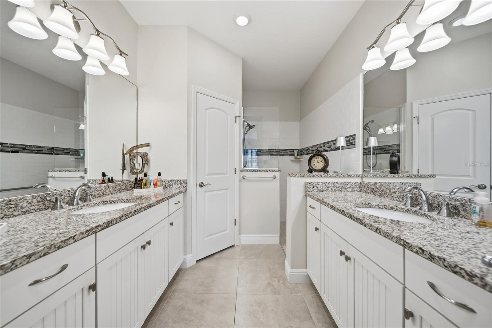 Image 21 of 45 For 7205 Costa Bella Drive