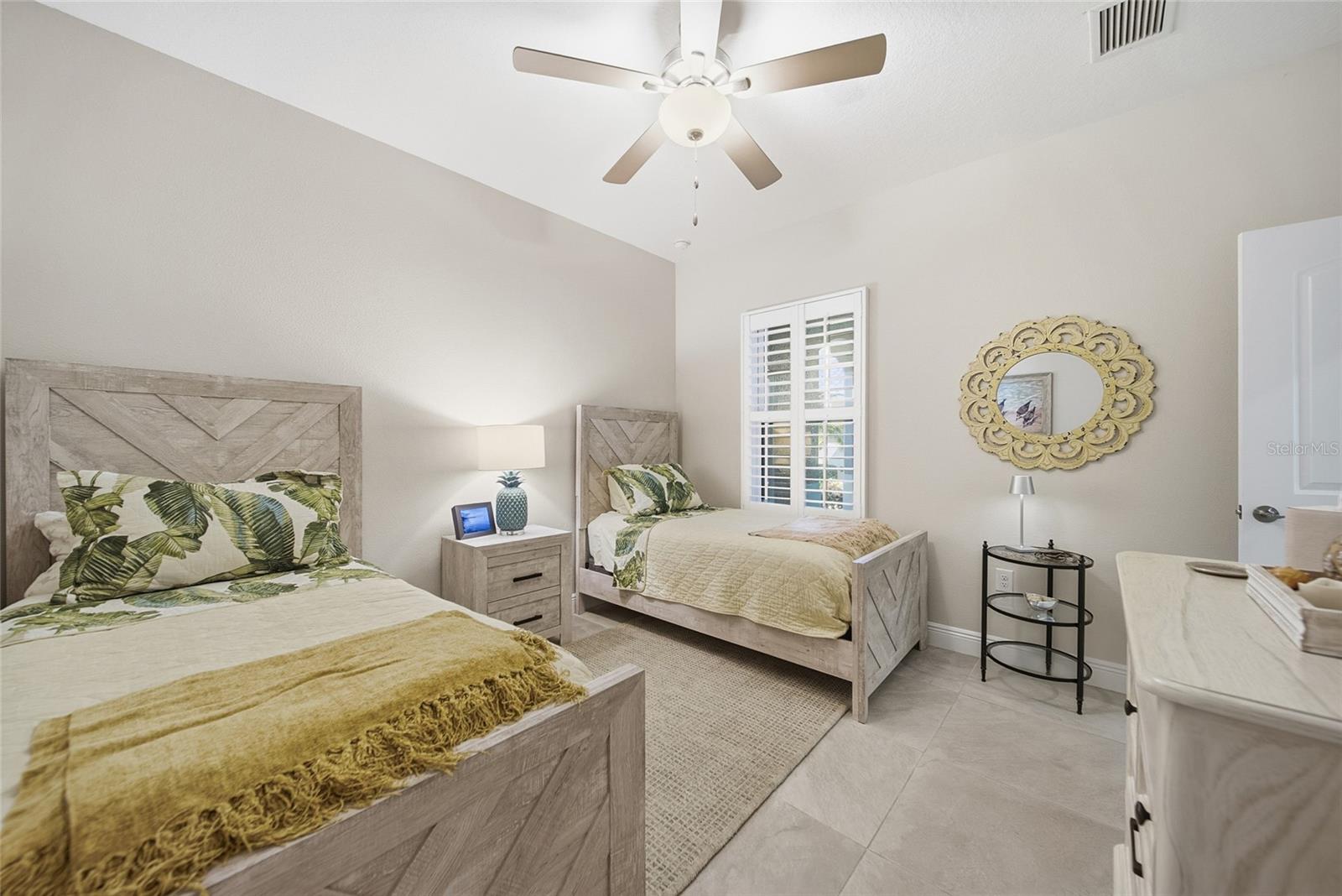 Image 23 of 45 For 7205 Costa Bella Drive