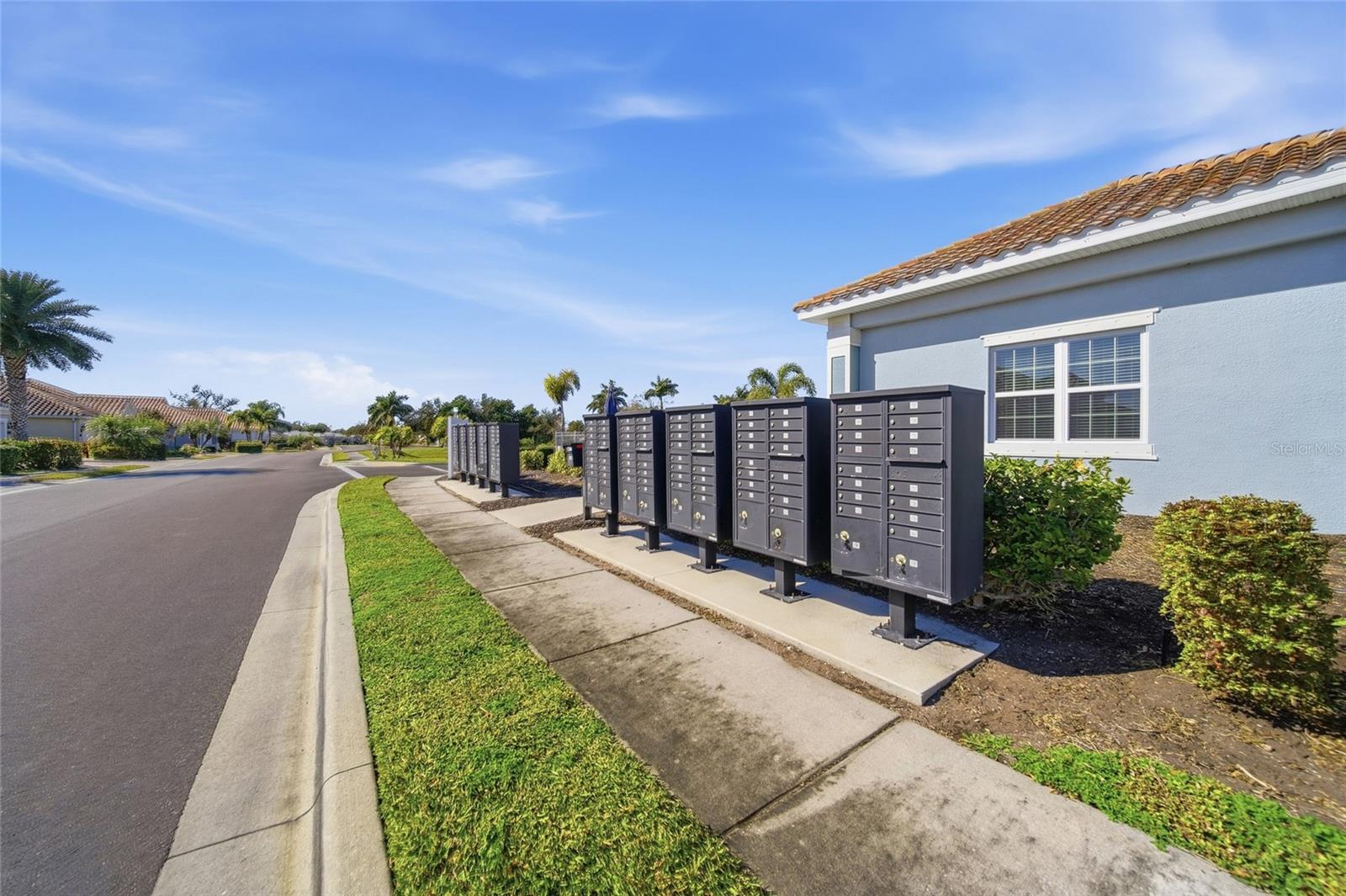 Image 37 of 45 For 7205 Costa Bella Drive