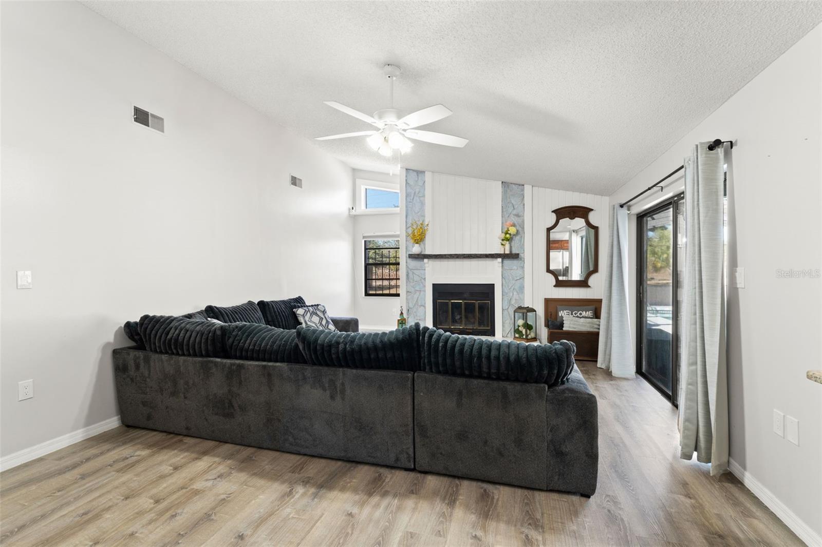 Image 16 of 57 For 18723 Floralton Drive