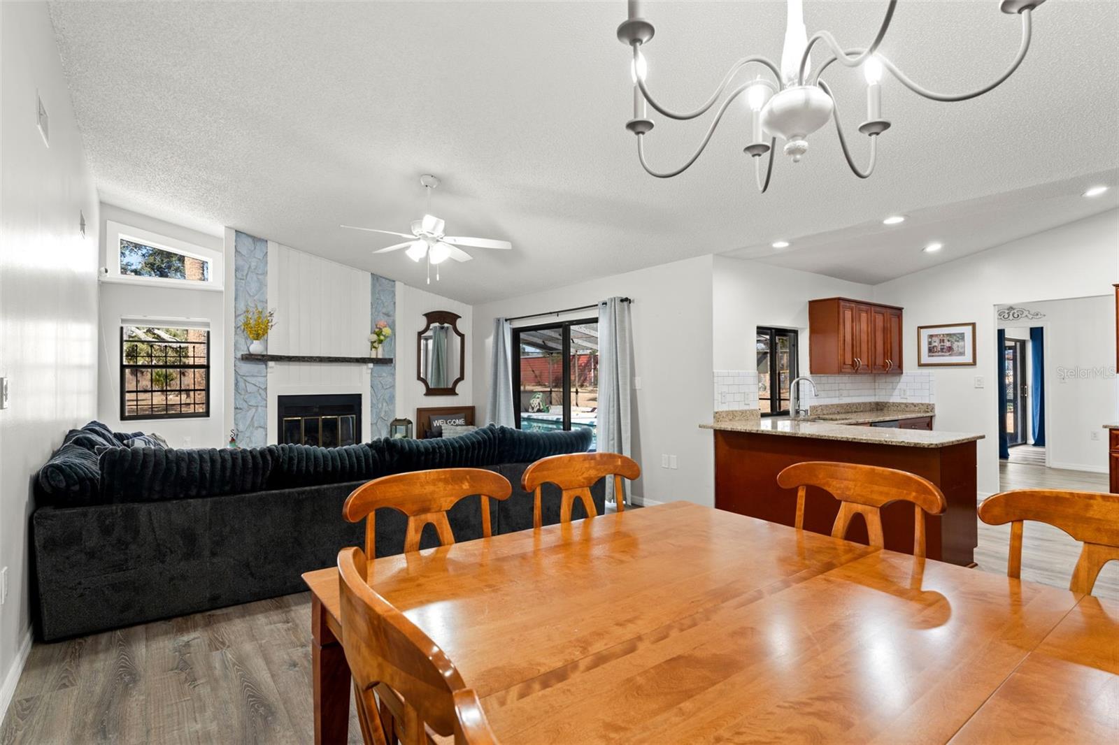 Image 24 of 57 For 18723 Floralton Drive