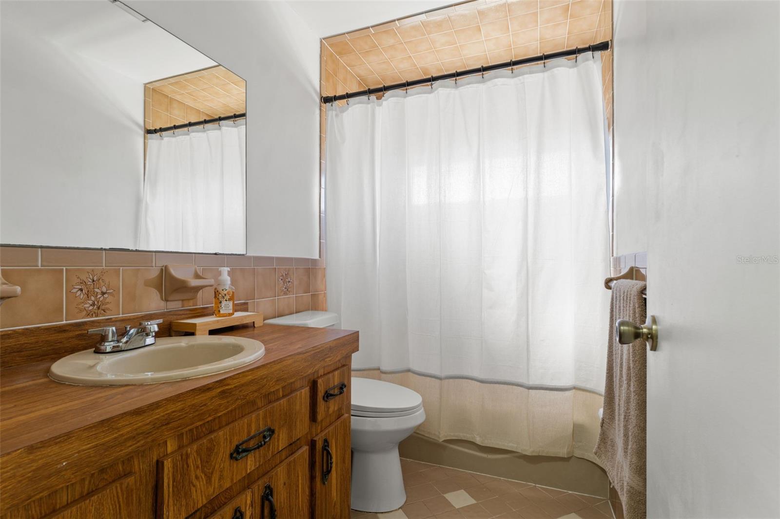 Image 29 of 57 For 18723 Floralton Drive