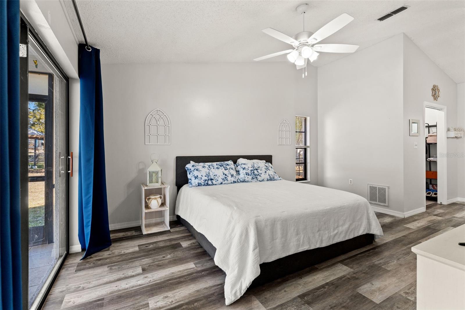 Image 38 of 57 For 18723 Floralton Drive