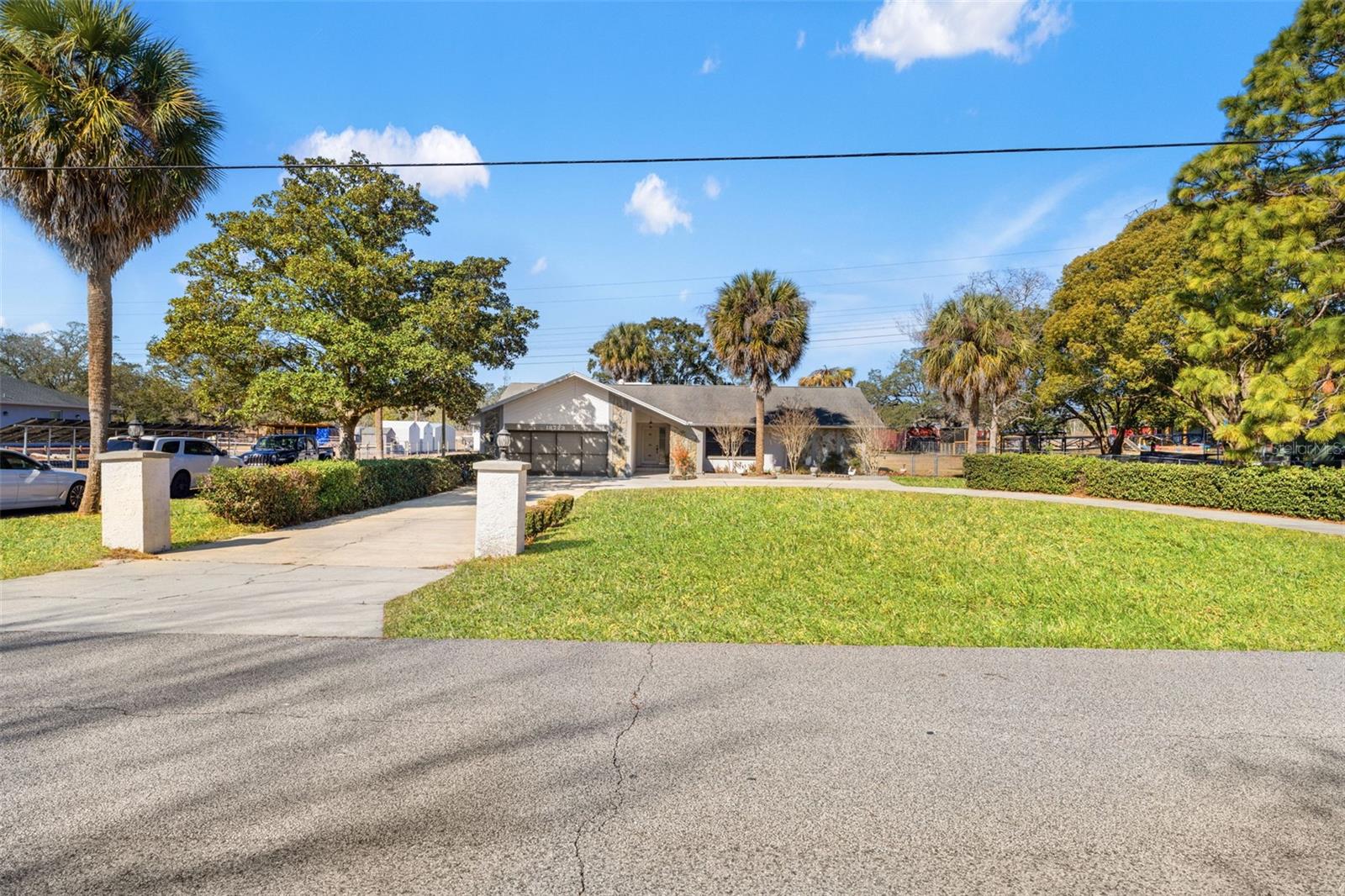 Image 4 of 57 For 18723 Floralton Drive