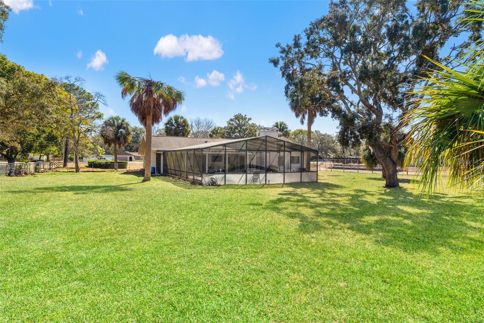 Image 7 of 57 For 18723 Floralton Drive