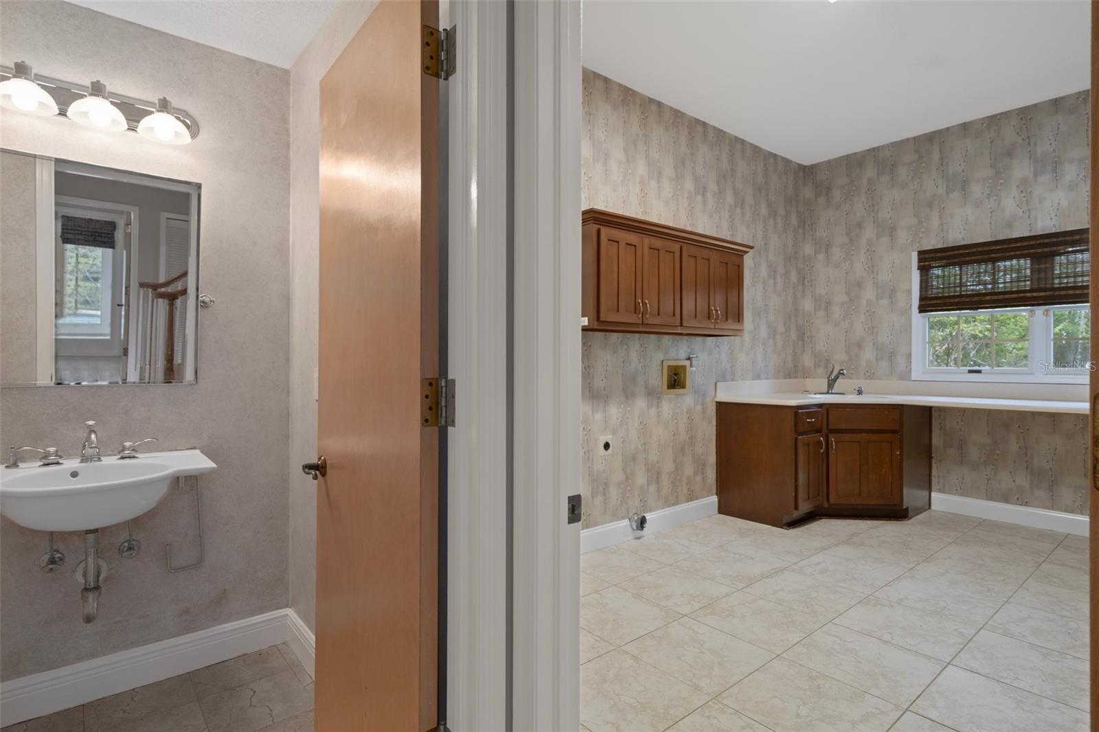 Image 42 of 100 For 7268 Crystal Spring Run