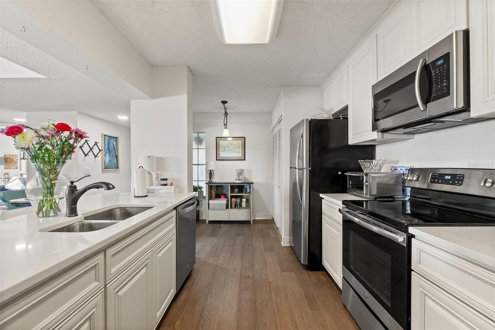 Image 19 of 31 For 4515 Whitton Way 124