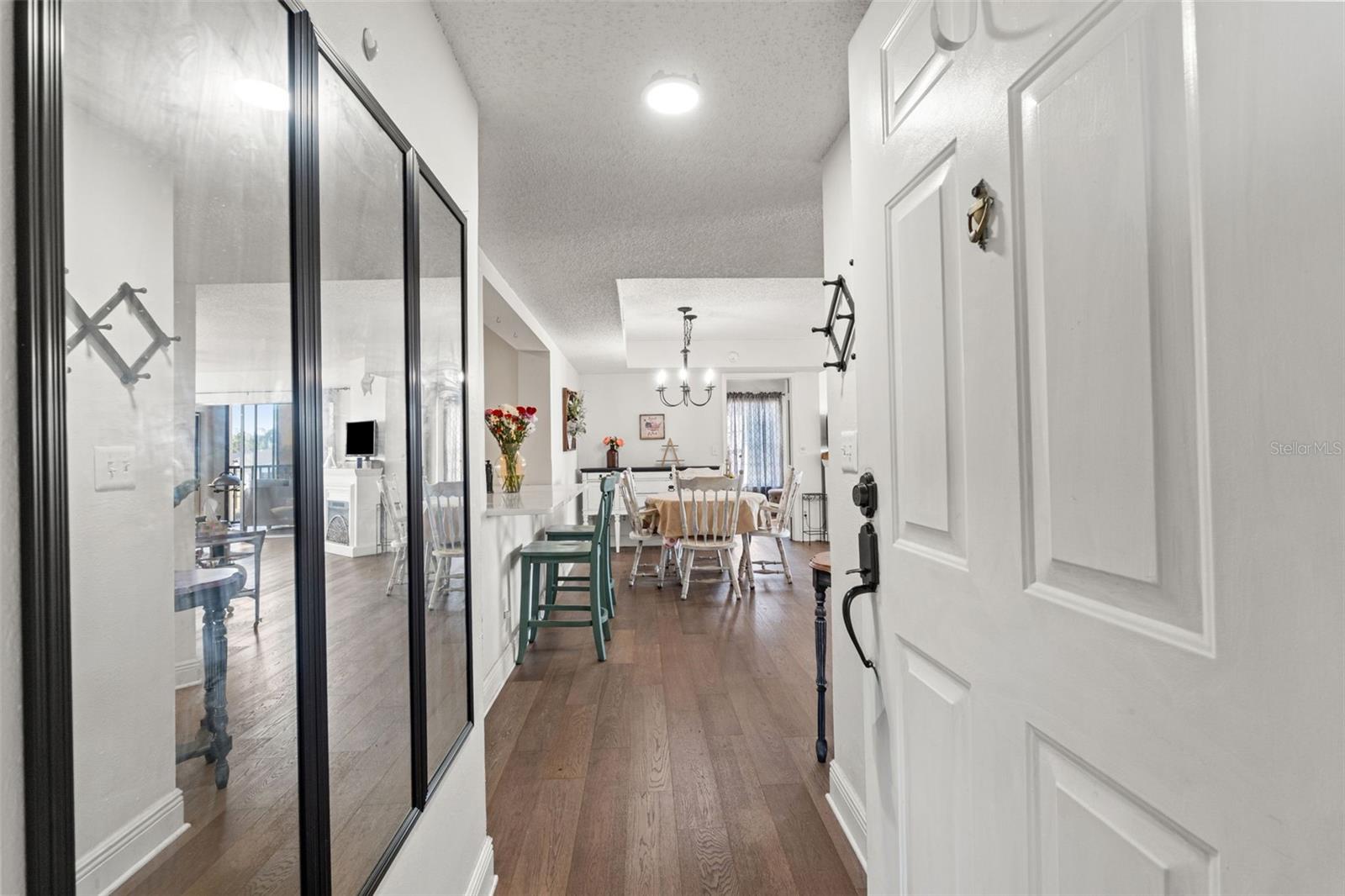 Image 2 of 31 For 4515 Whitton Way 124