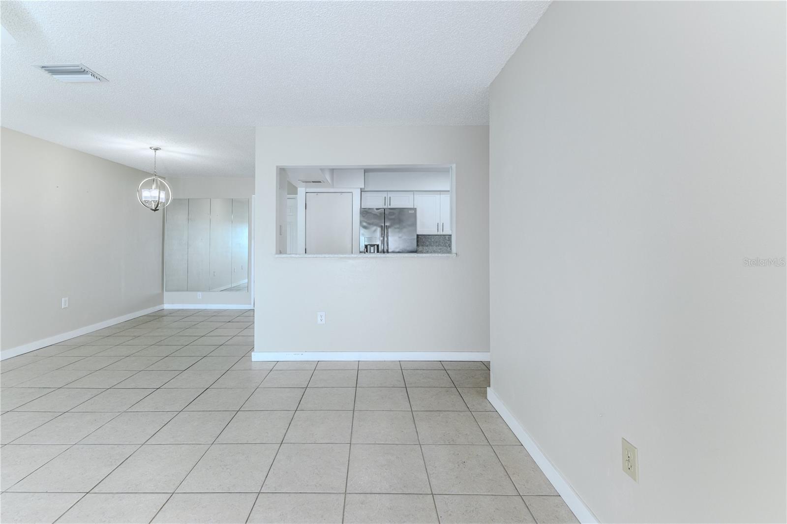 Listing photo id 13 for 8141 Bugle Court 1