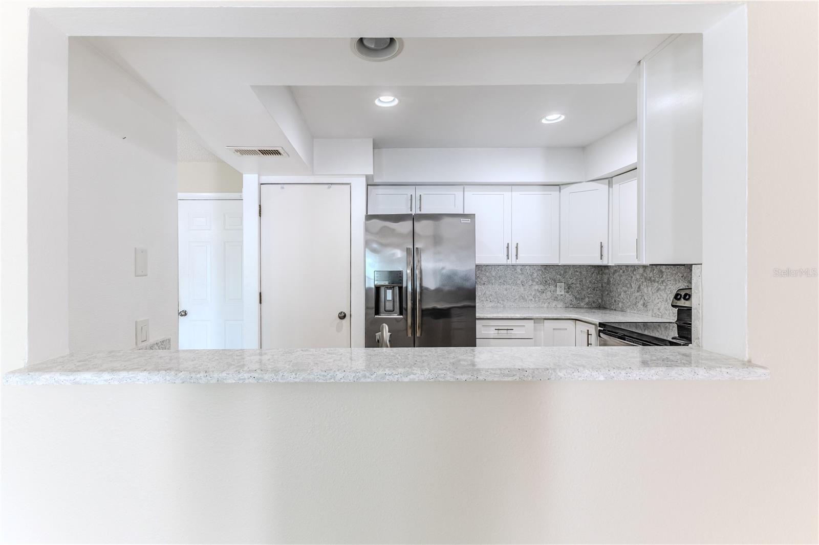 Listing photo id 14 for 8141 Bugle Court 1