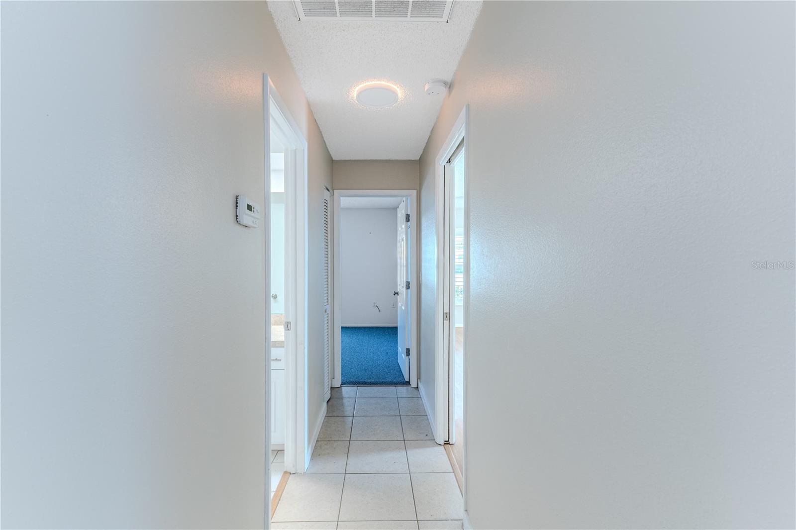 Listing photo id 19 for 8141 Bugle Court 1