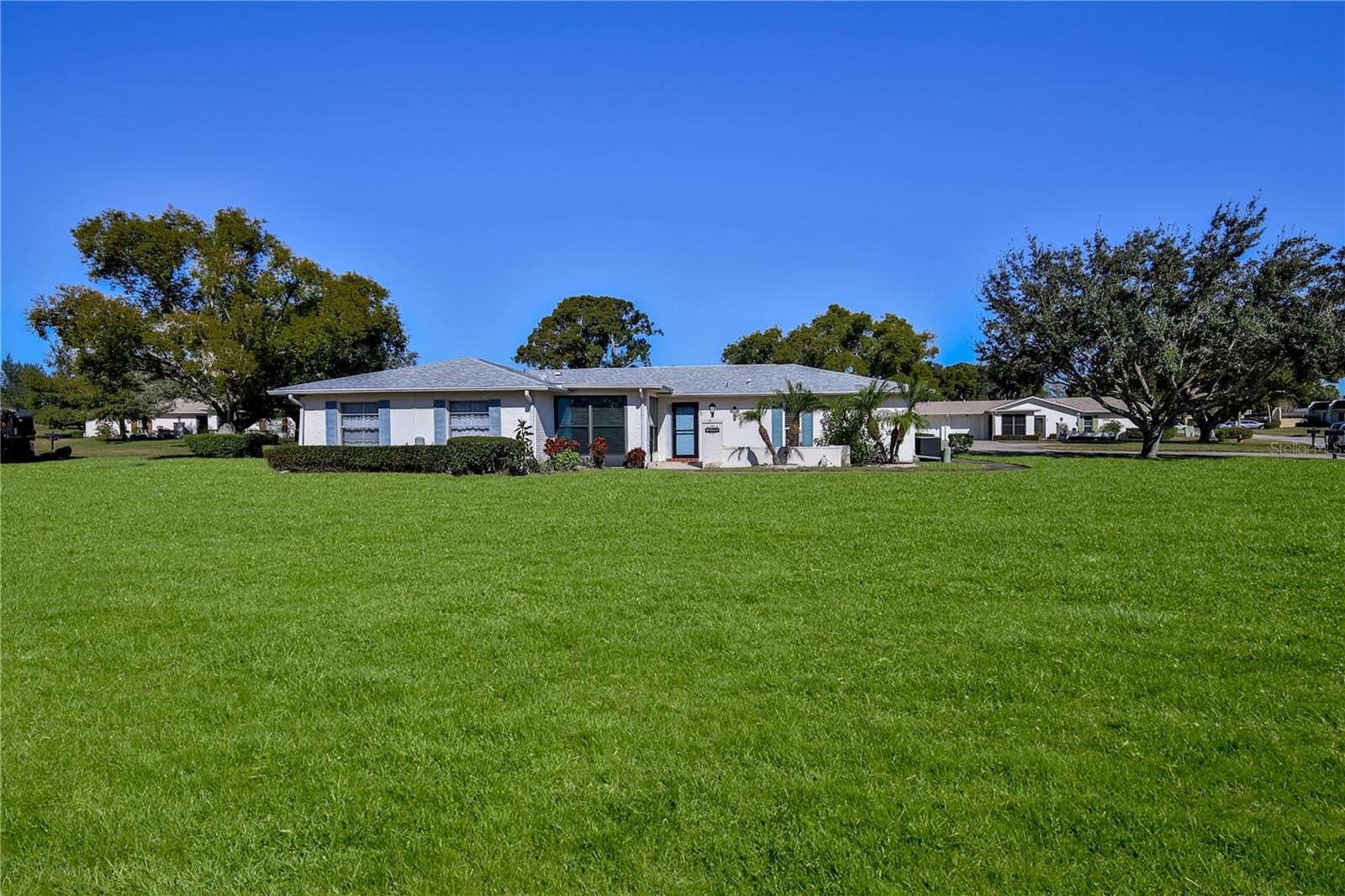 Listing photo id 2 for 8141 Bugle Court 1