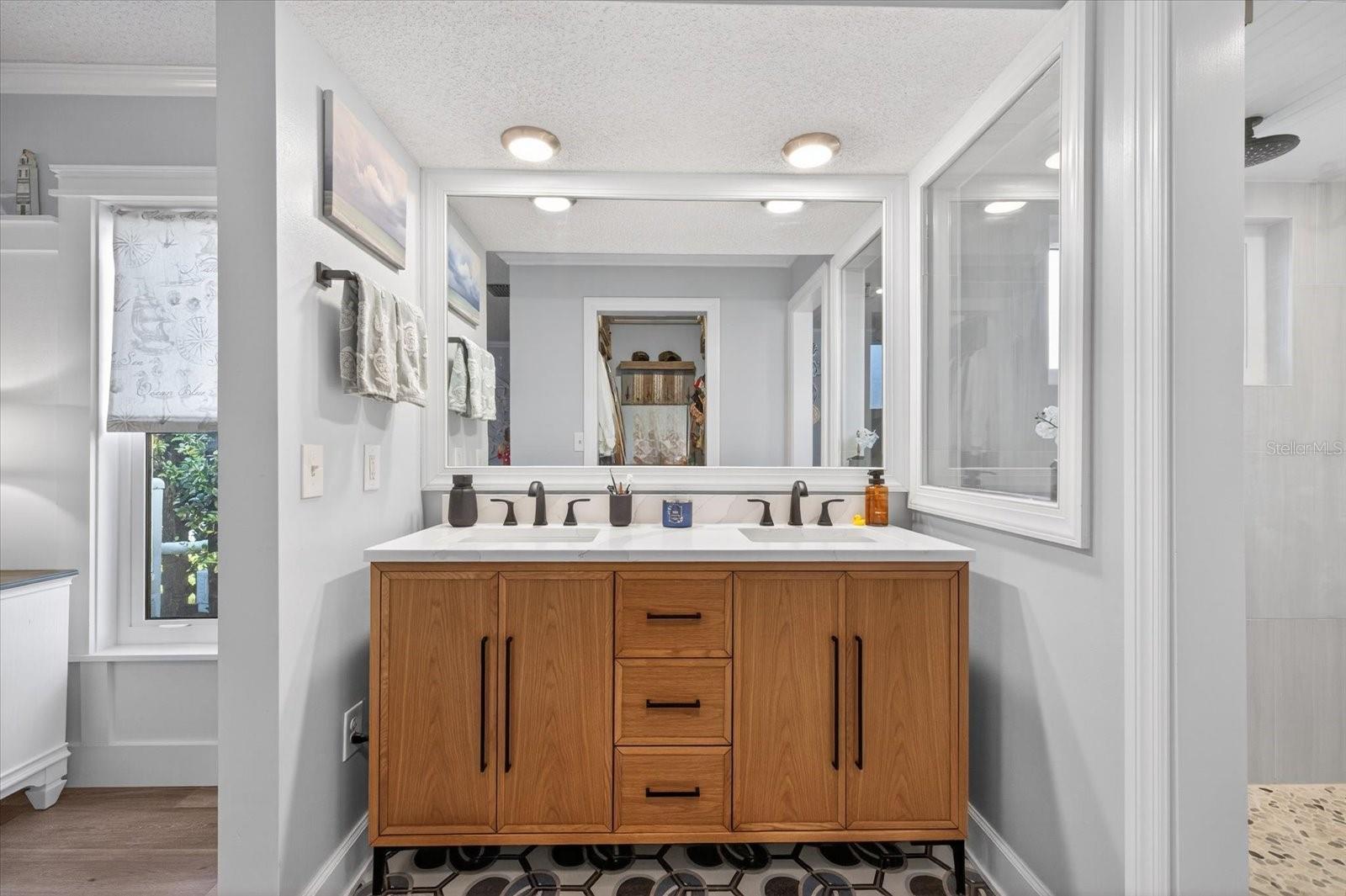 Image 11 of 66 For 4551 Ingersol Place