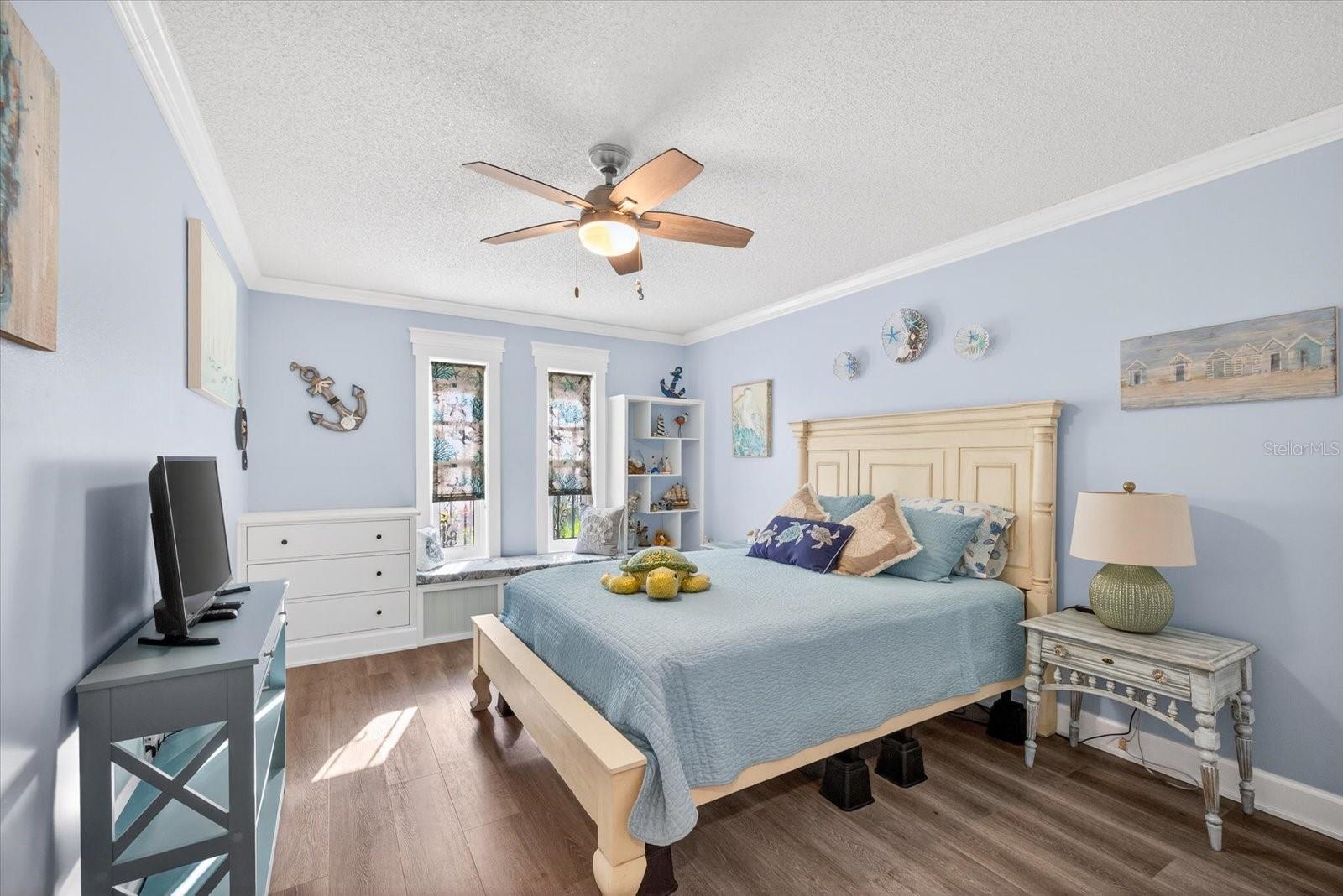 Image 13 of 66 For 4551 Ingersol Place