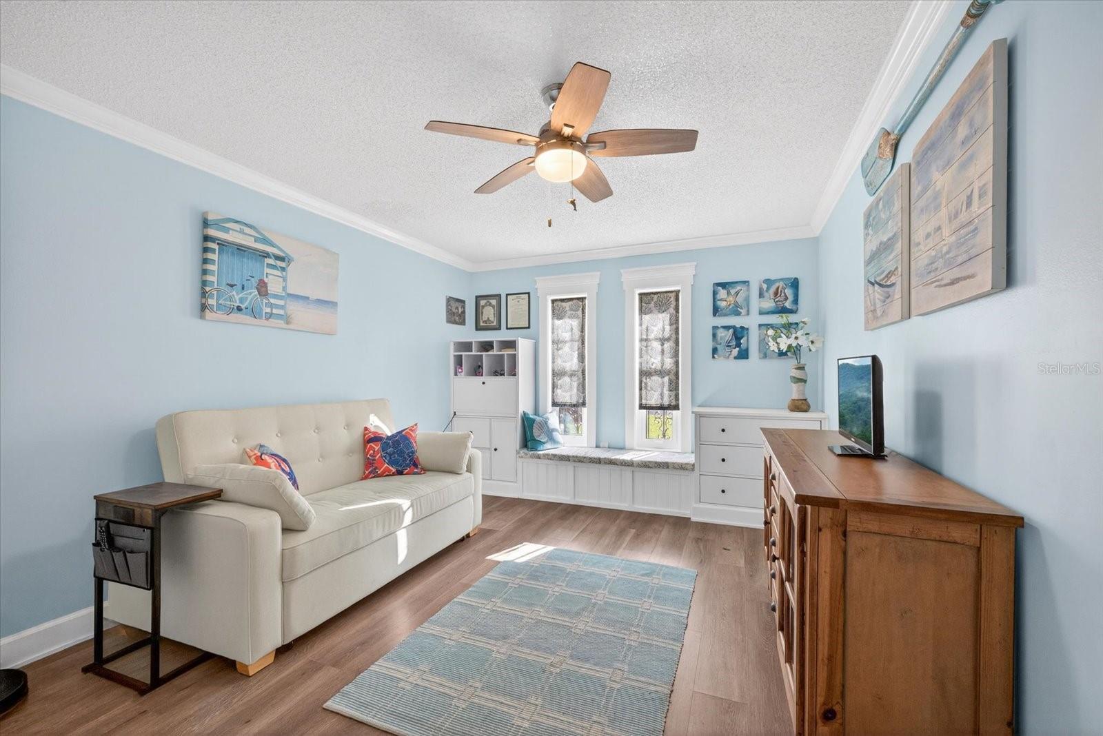 Image 14 of 66 For 4551 Ingersol Place