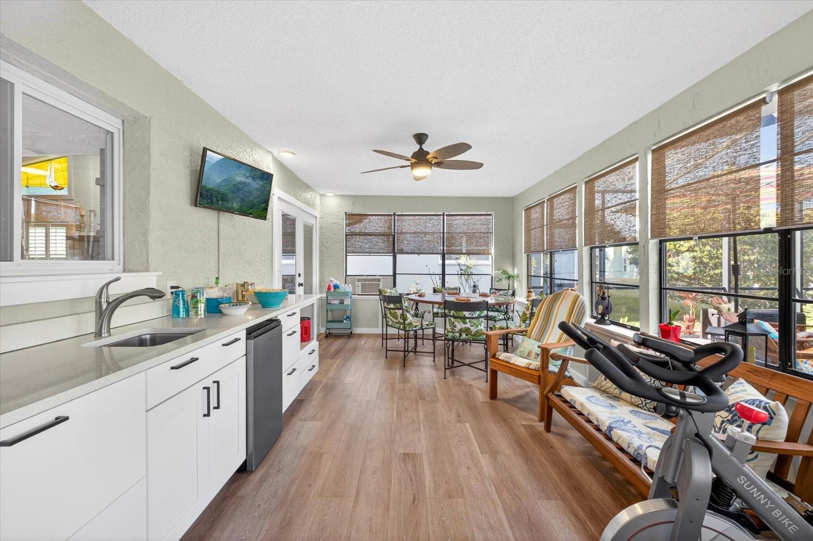 Image 16 of 66 For 4551 Ingersol Place