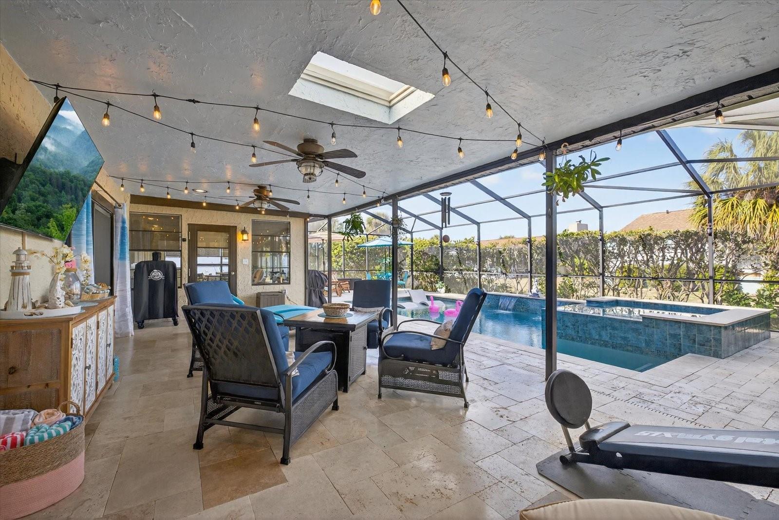 Image 18 of 66 For 4551 Ingersol Place