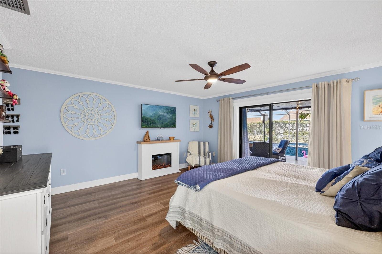 Image 26 of 66 For 4551 Ingersol Place