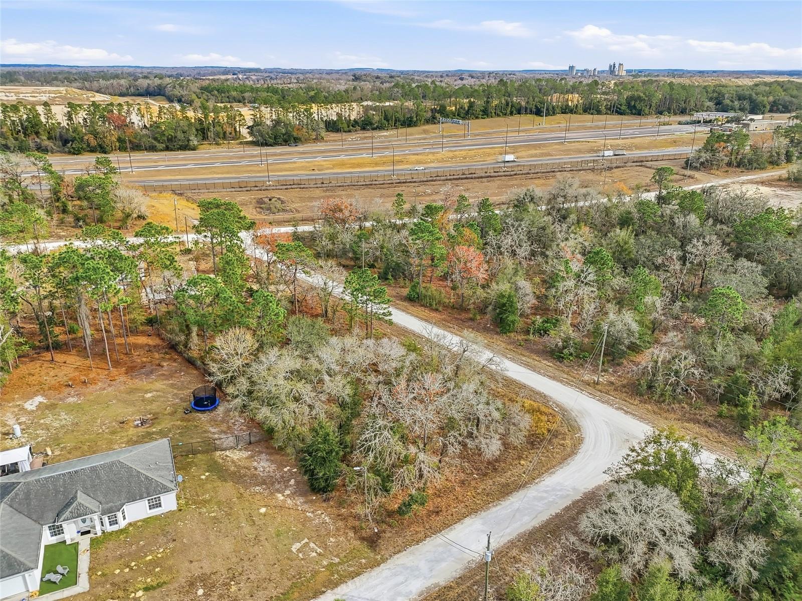 Listing photo id 9 for 16364 Cayman Road