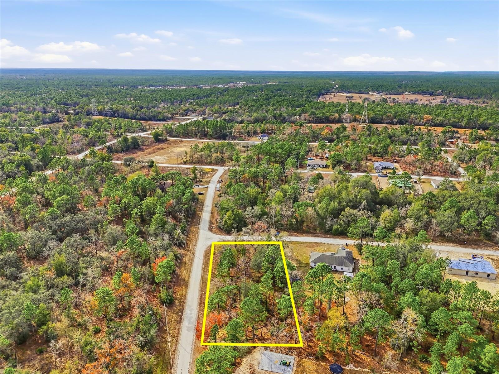 Listing photo id 13 for 16364 Cayman Road