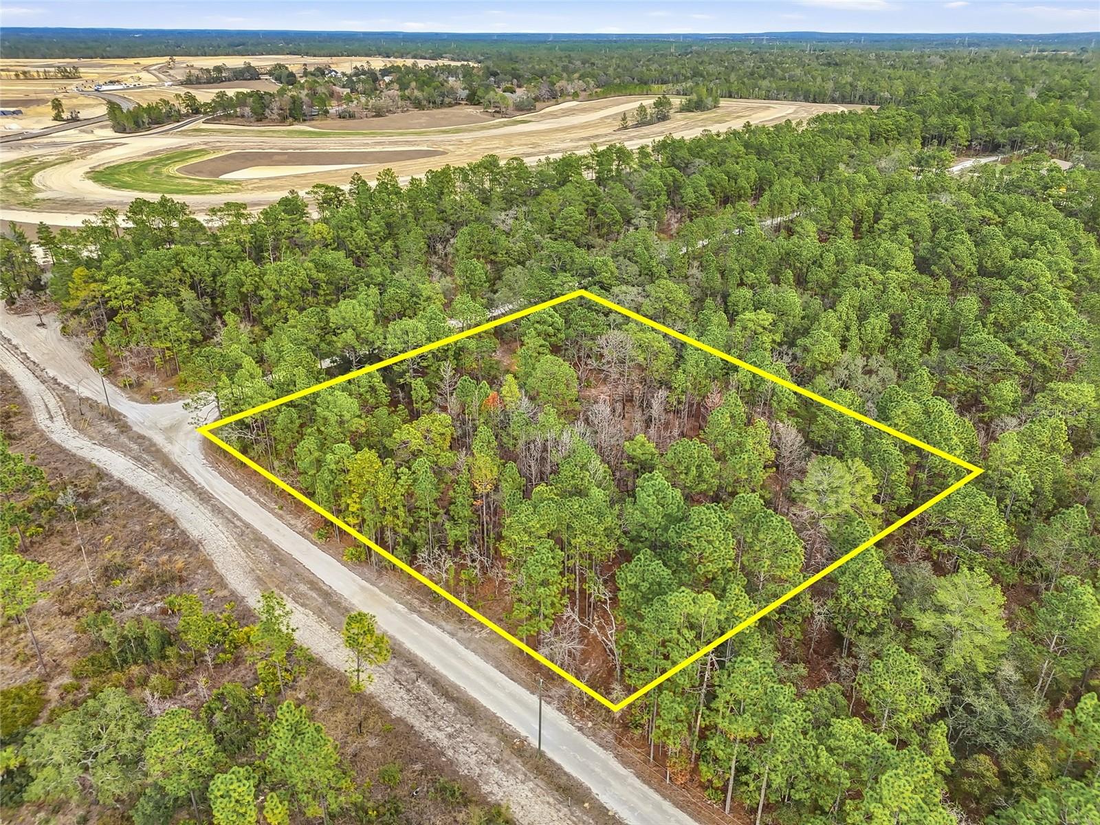 Image 5 of 12 For 11388 Thames Avenue