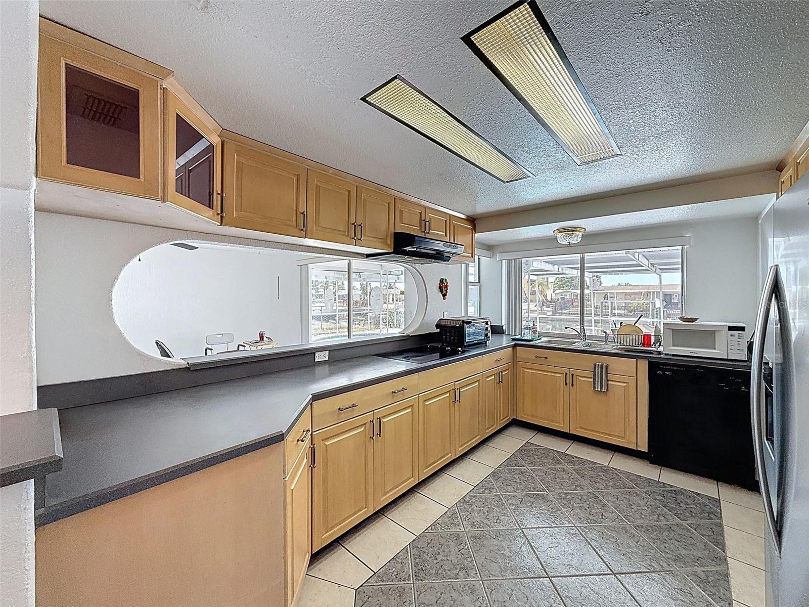 Listing photo id 22 for 13701 Veronica Drive