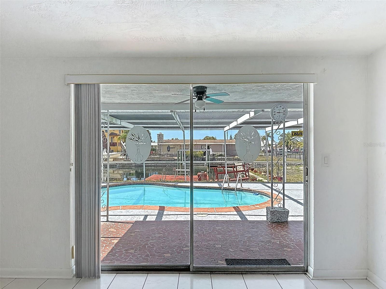 Listing photo id 27 for 13701 Veronica Drive