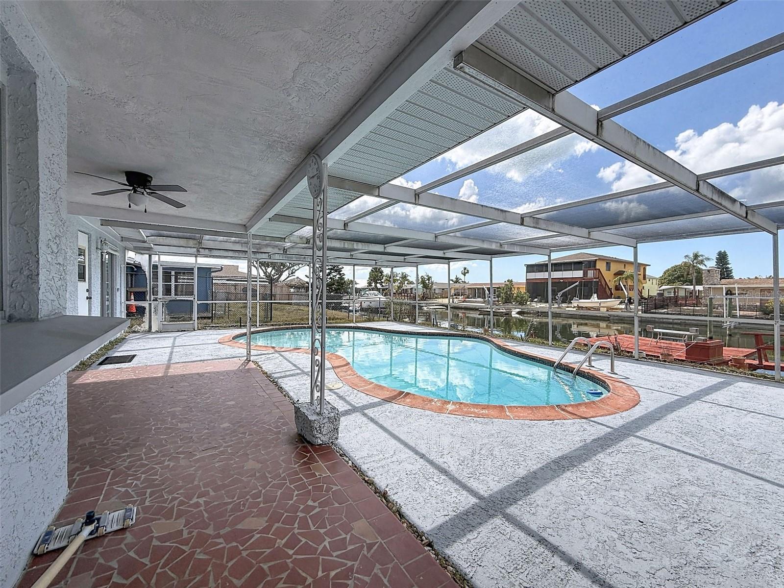 Listing photo id 28 for 13701 Veronica Drive