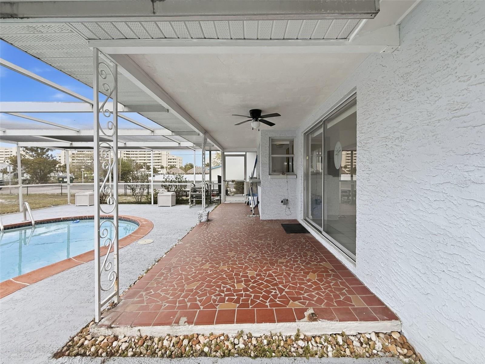 Listing photo id 29 for 13701 Veronica Drive