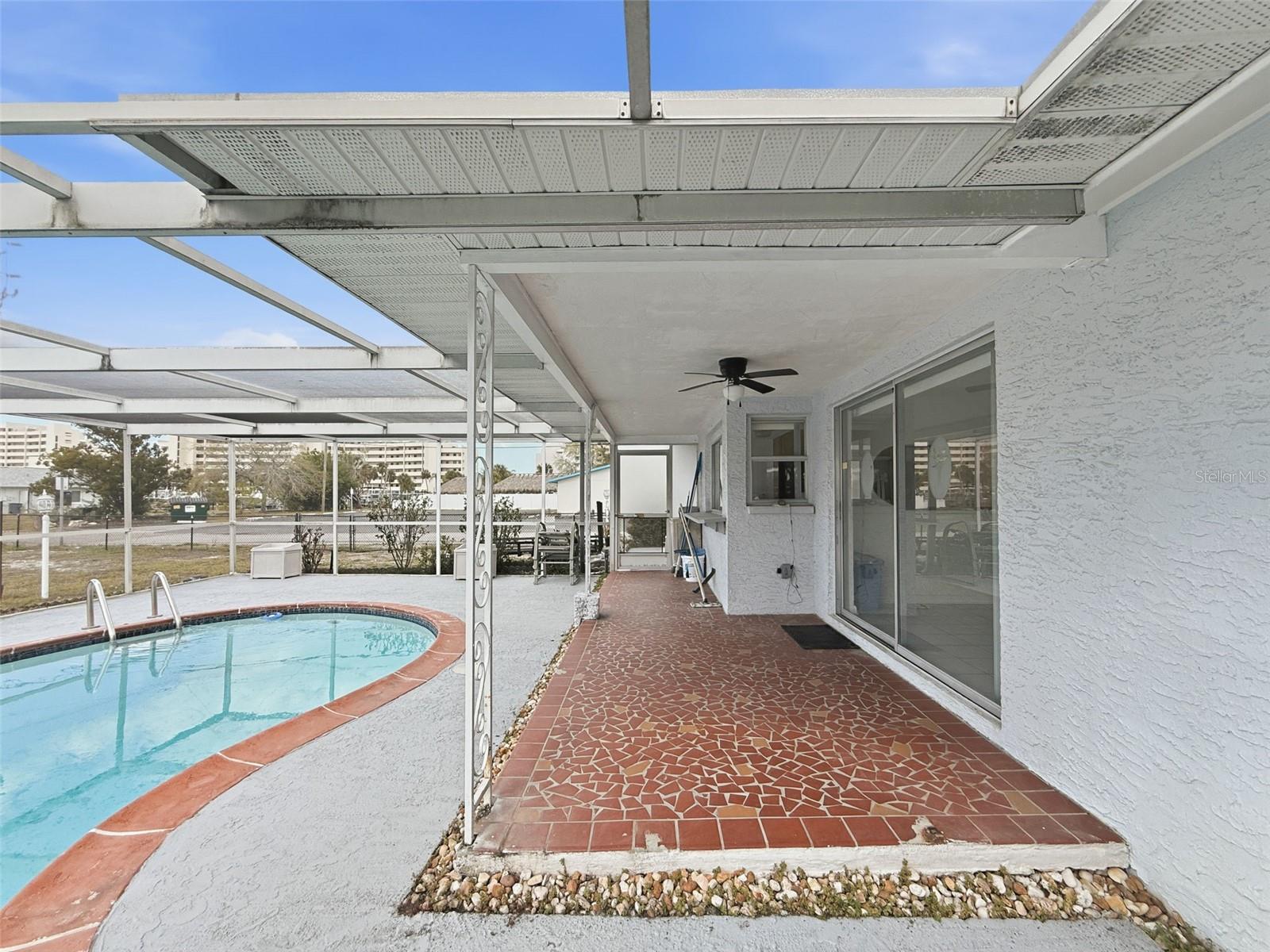 Listing photo id 30 for 13701 Veronica Drive