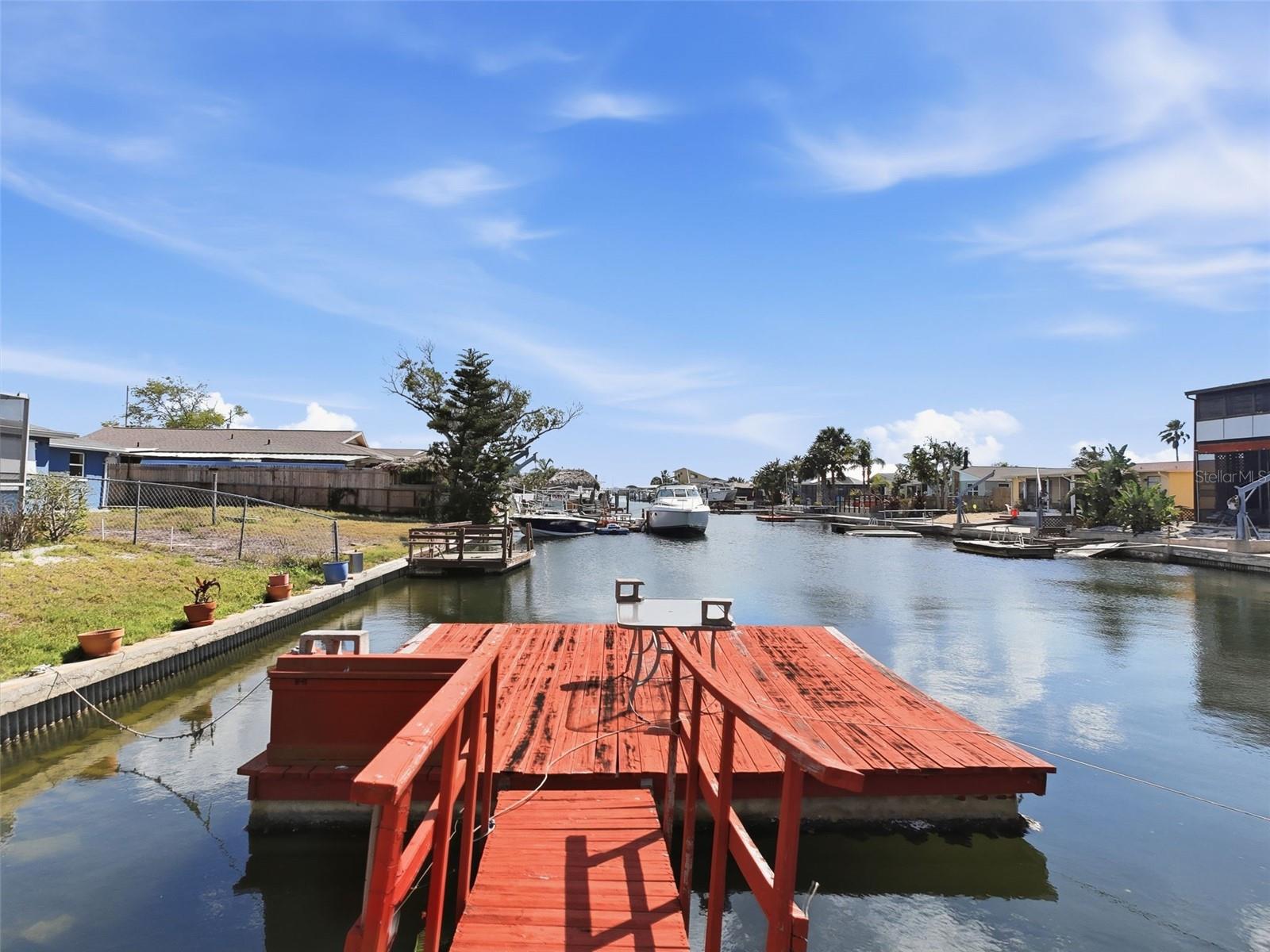 Listing photo id 40 for 13701 Veronica Drive