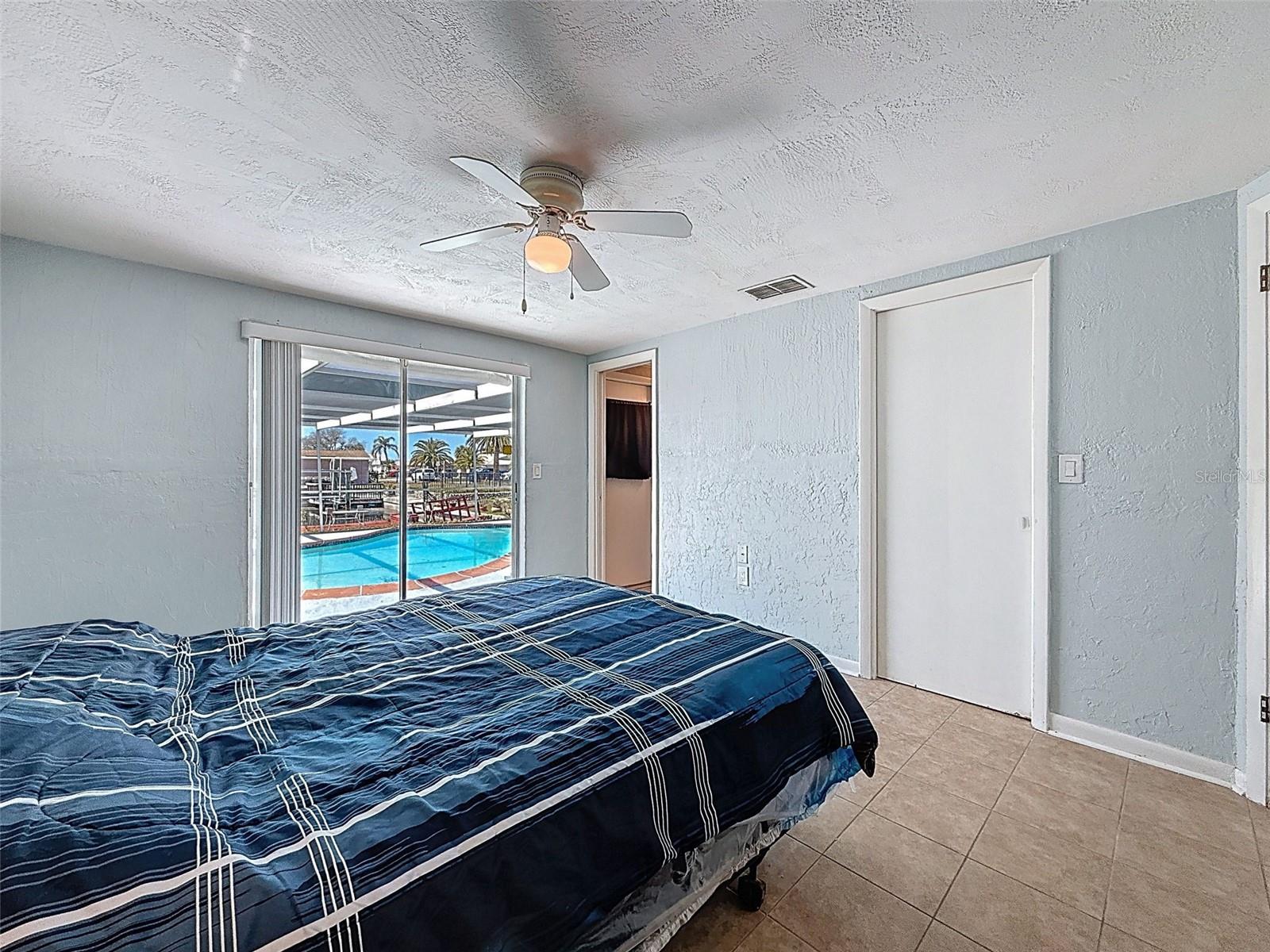 Listing photo id 44 for 13701 Veronica Drive