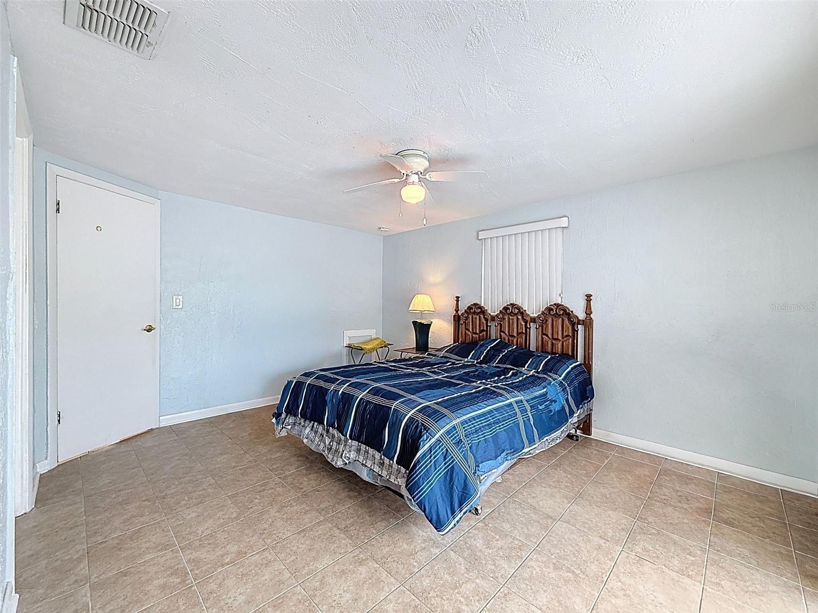 Listing photo id 47 for 13701 Veronica Drive