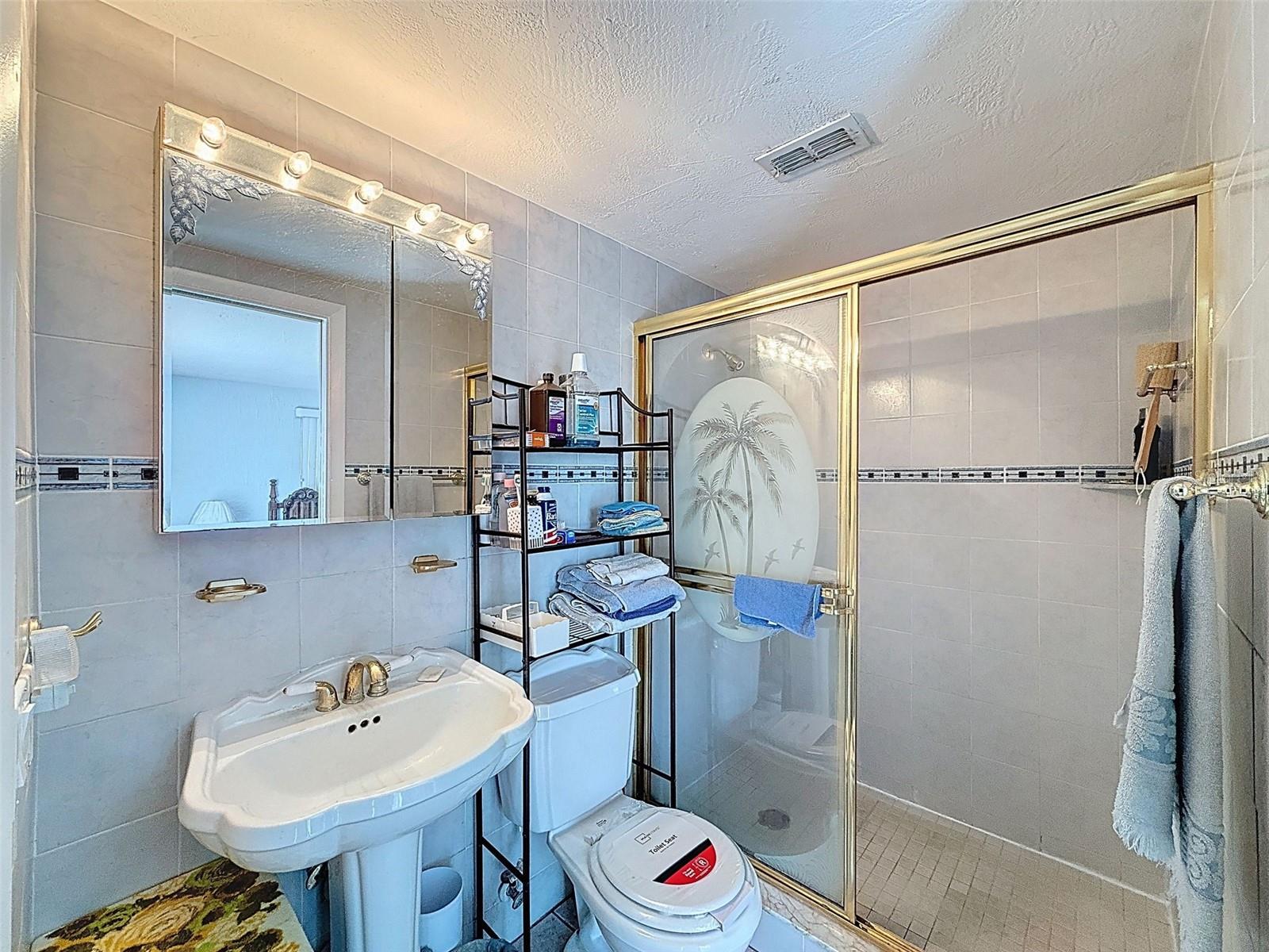 Listing photo id 50 for 13701 Veronica Drive