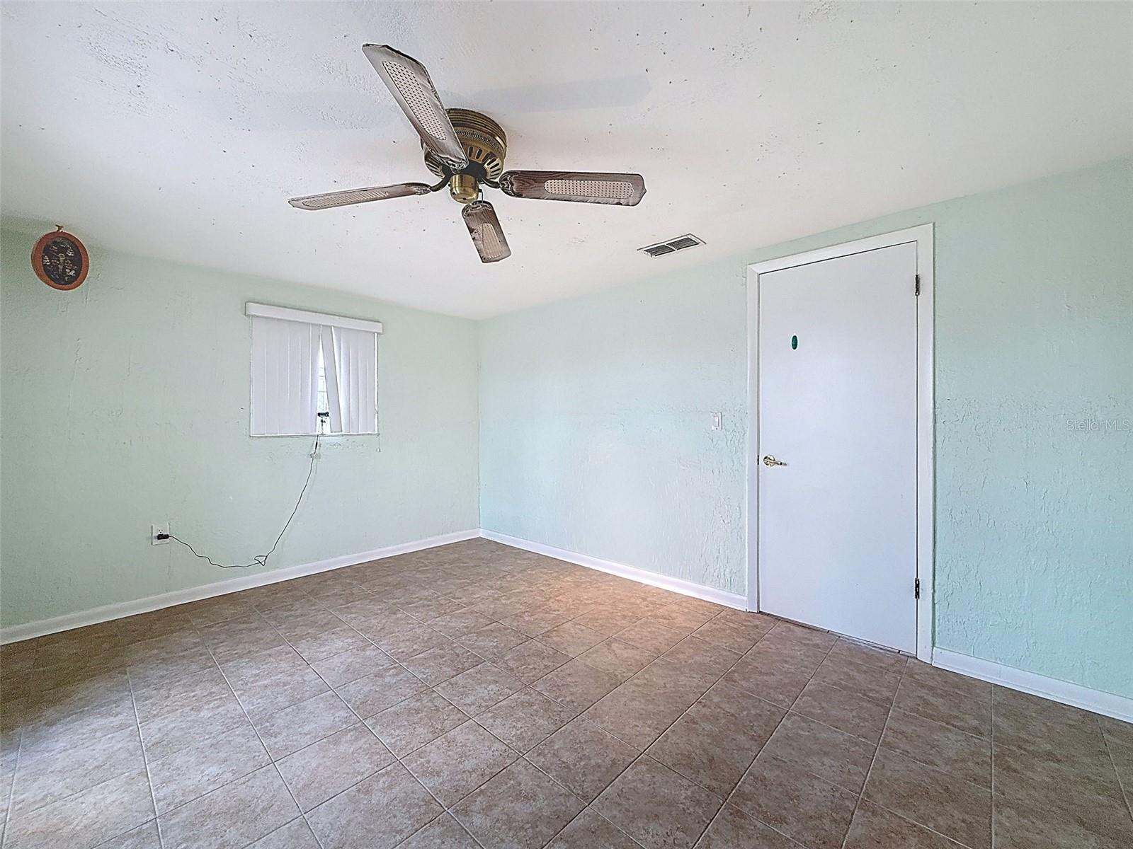 Listing photo id 57 for 13701 Veronica Drive