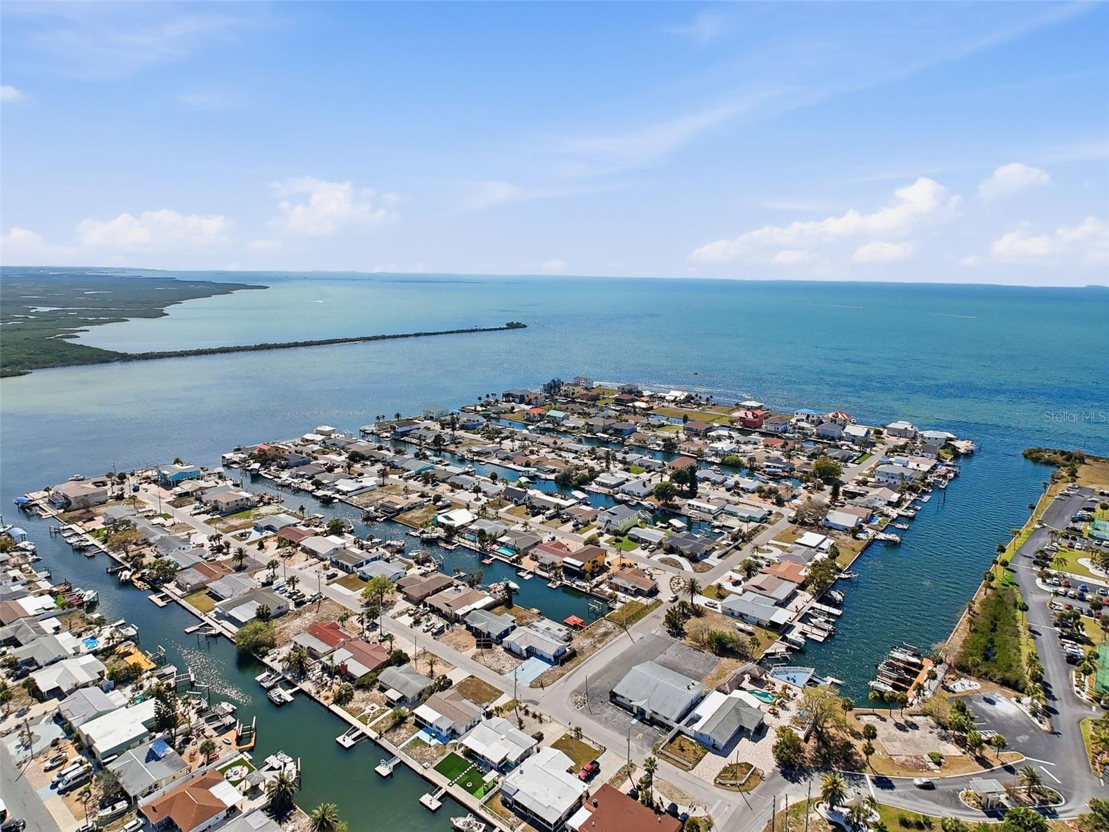 Listing photo id 67 for 13701 Veronica Drive