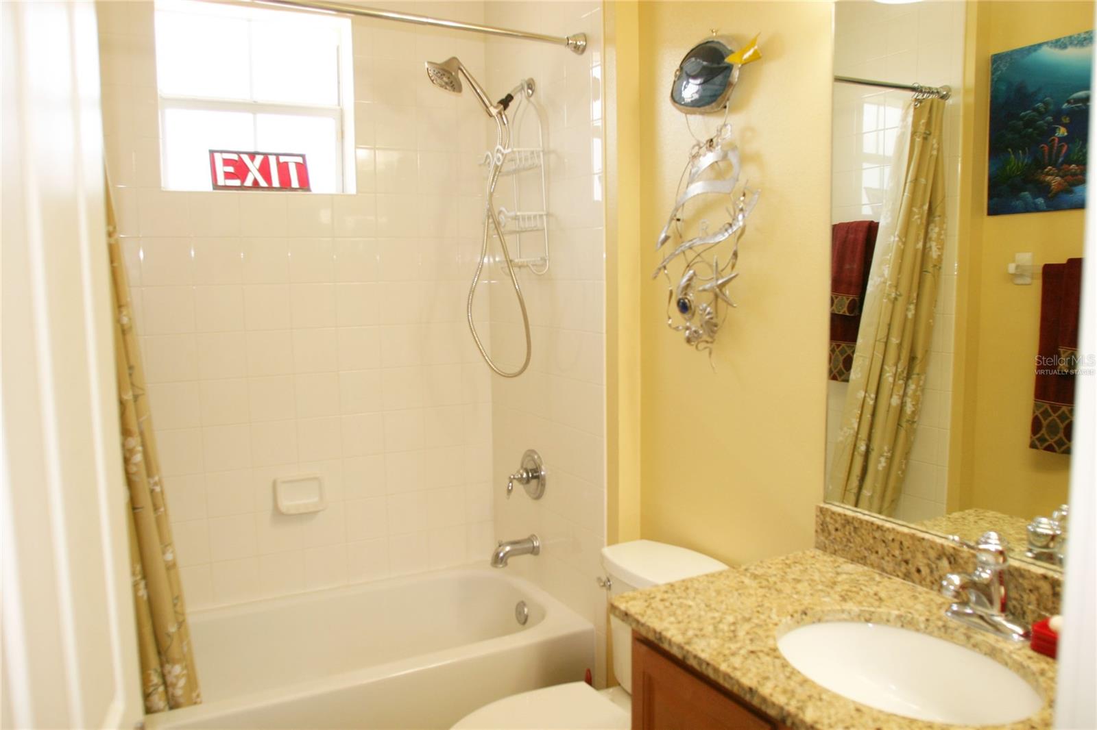 Image 15 of 100 For 19484 Forest Garden Court