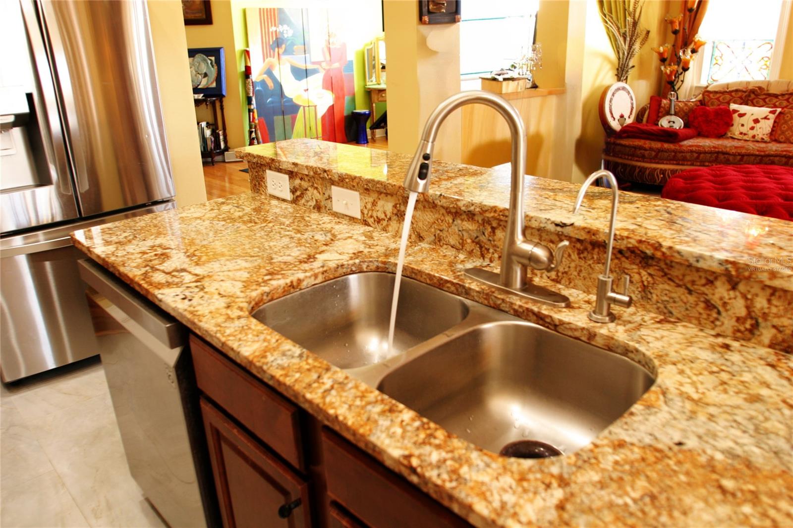 Image 27 of 100 For 19484 Forest Garden Court