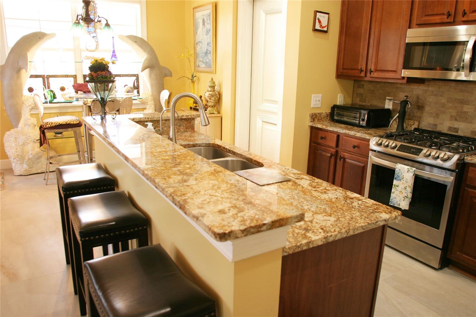 Image 28 of 100 For 19484 Forest Garden Court