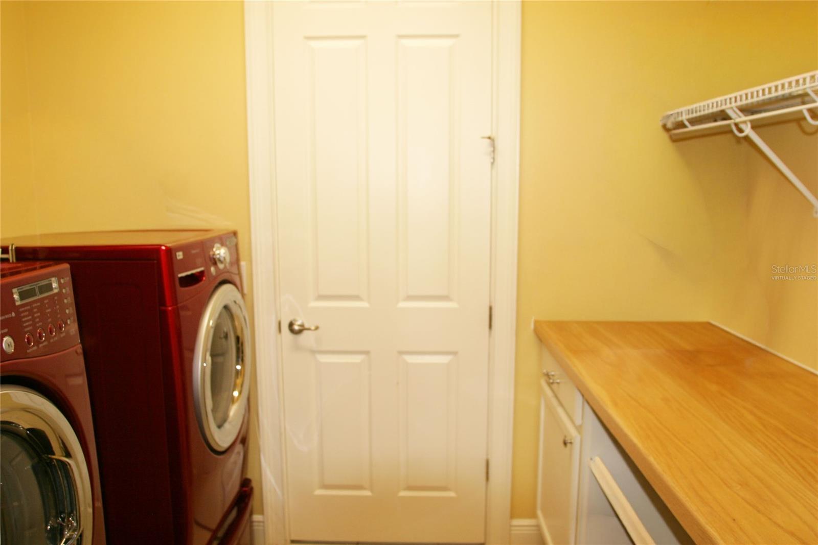 Image 41 of 100 For 19484 Forest Garden Court