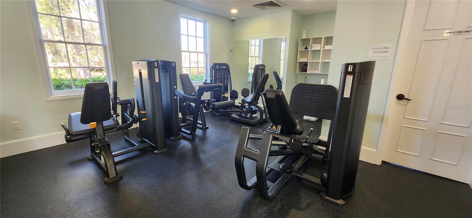 Image 93 of 100 For 19484 Forest Garden Court