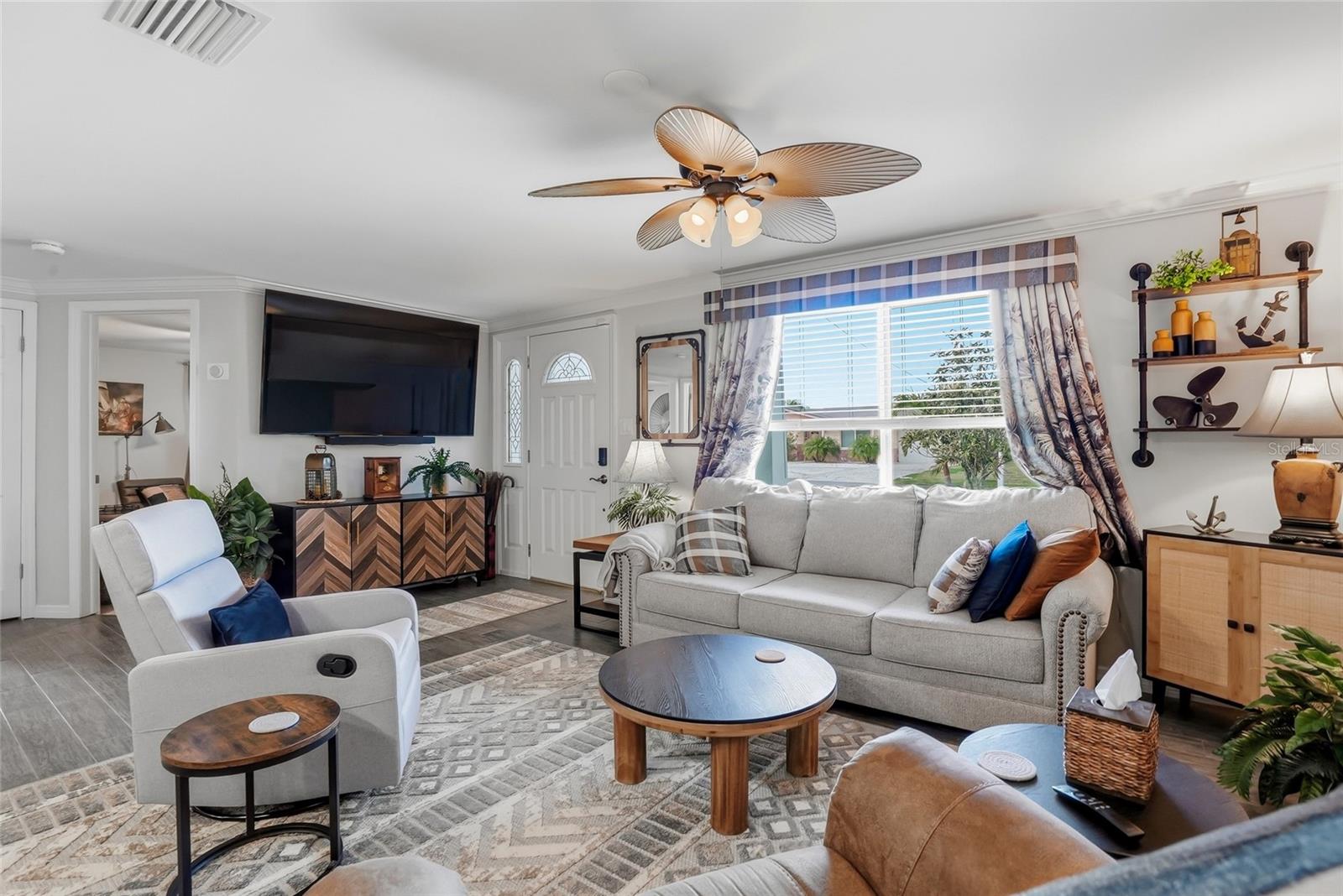 Image 10 of 59 For 13628 Leslie Drive