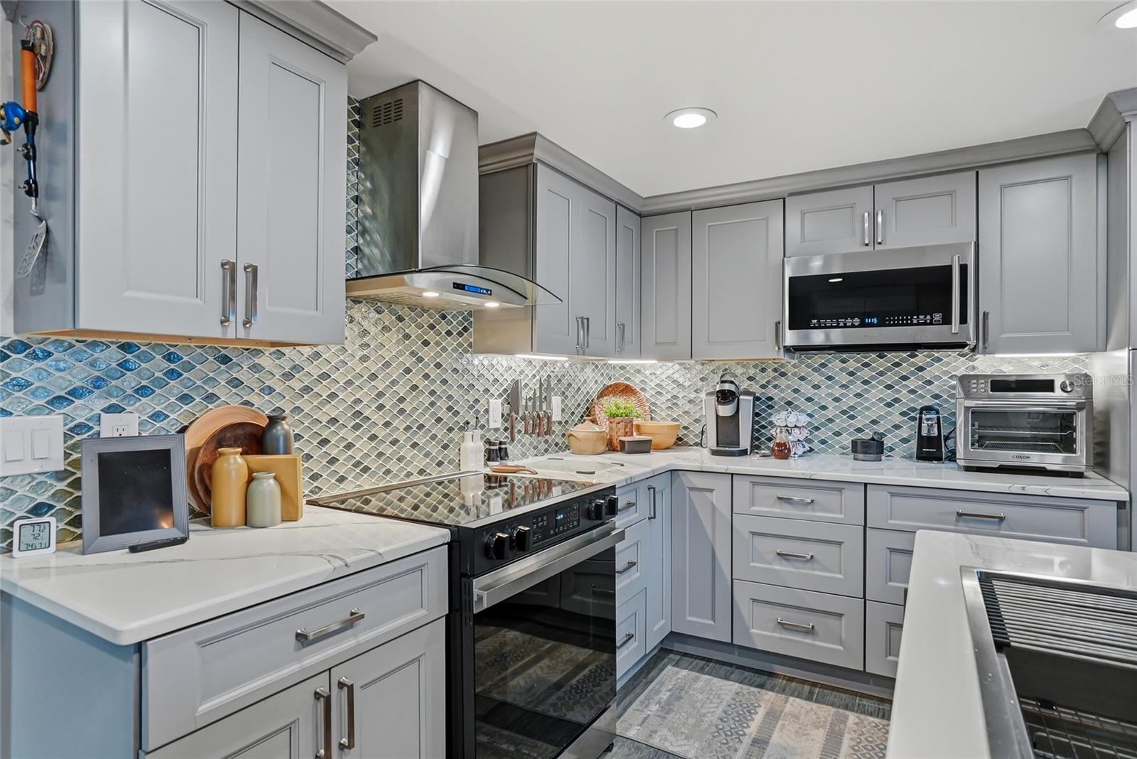 Image 14 of 59 For 13628 Leslie Drive