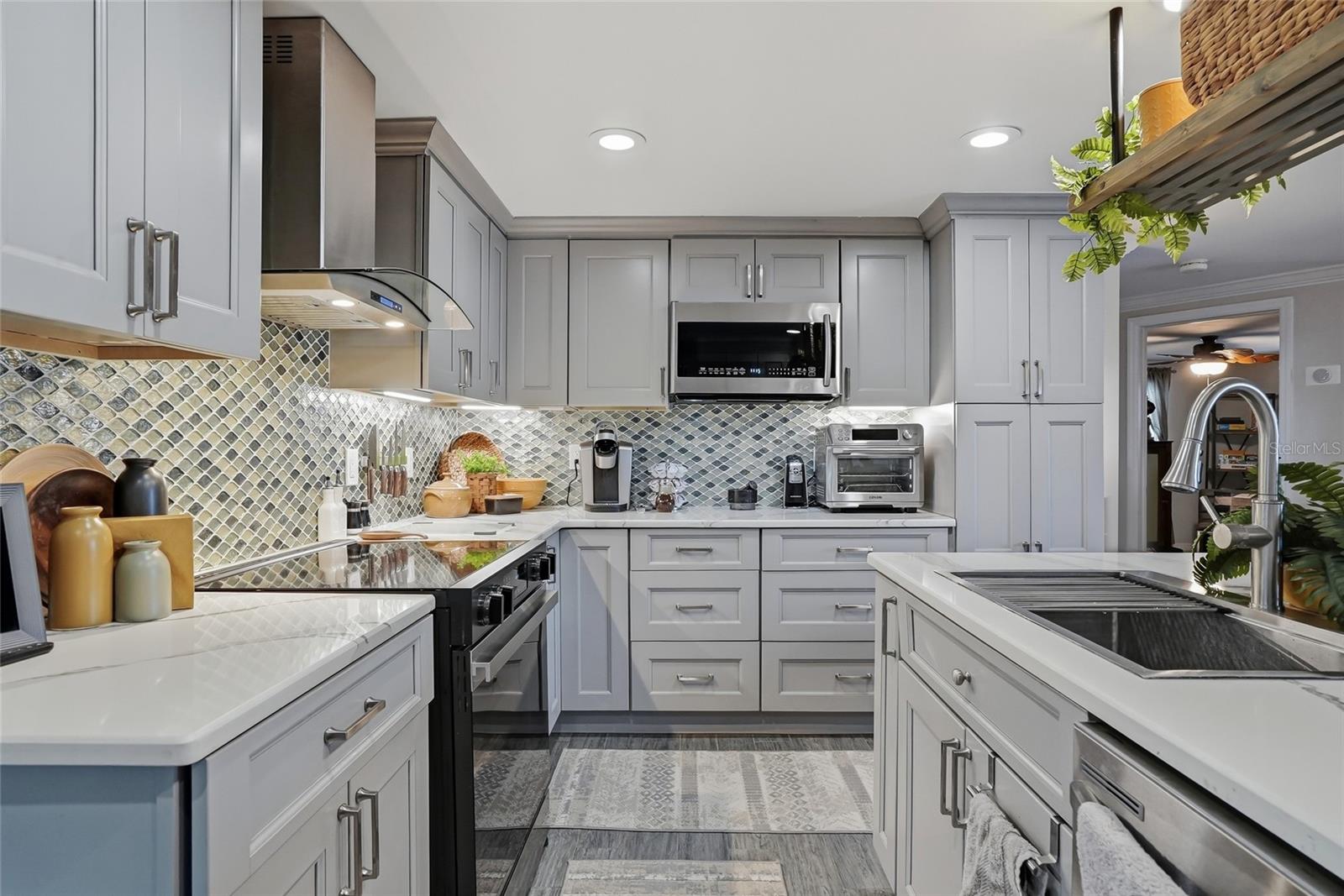 Image 15 of 59 For 13628 Leslie Drive