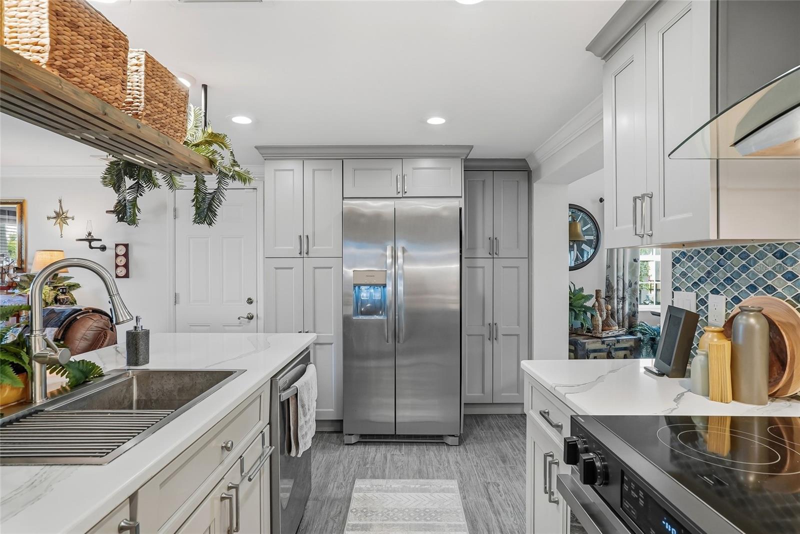 Image 18 of 59 For 13628 Leslie Drive