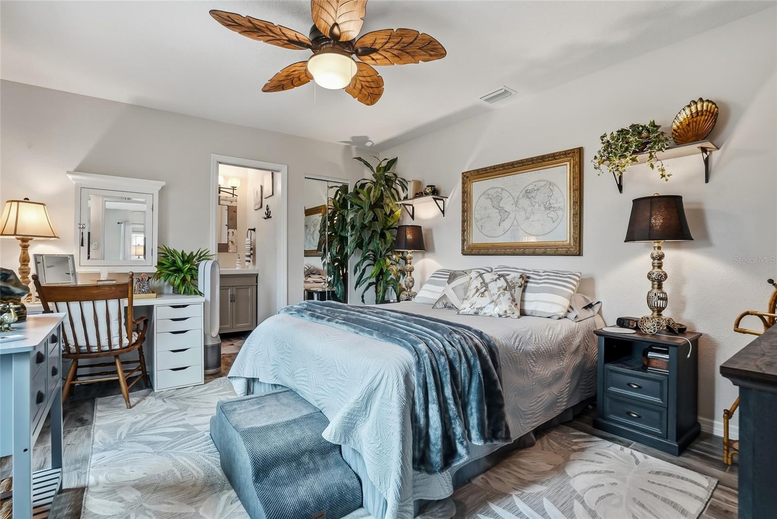 Image 27 of 59 For 13628 Leslie Drive