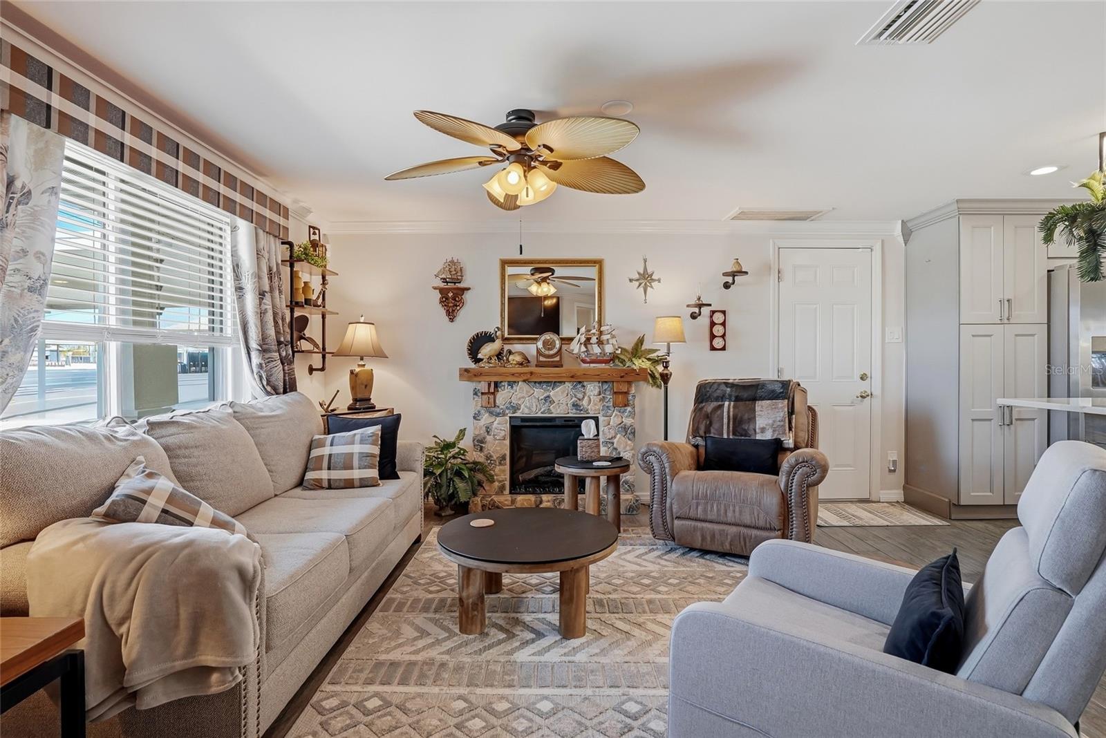 Image 8 of 59 For 13628 Leslie Drive